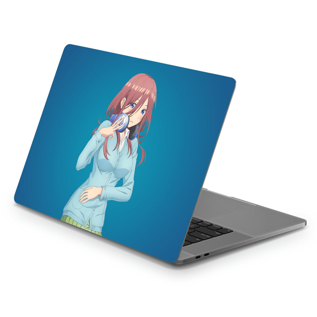 Miku Nakano from 5-Toubun no Hanayome  Macbook Skin