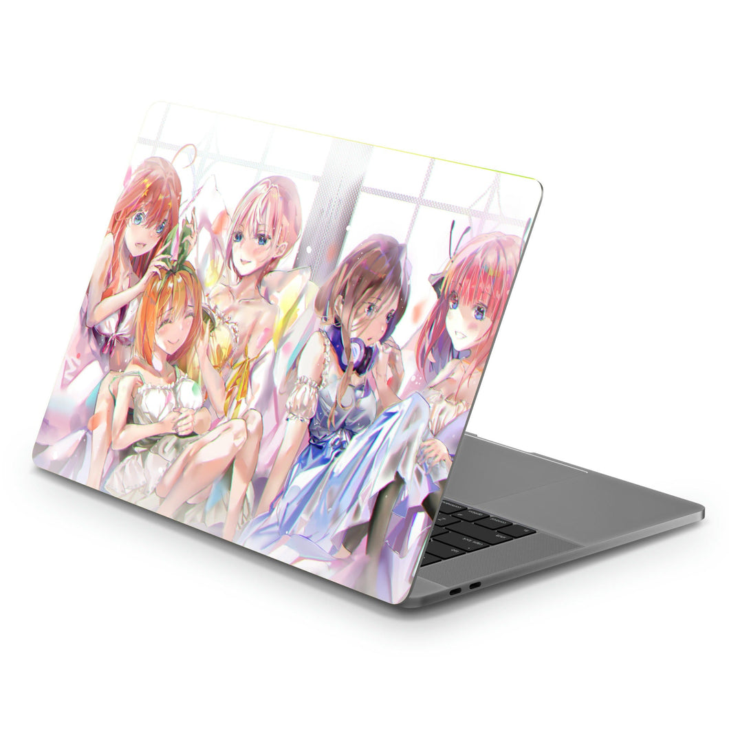 The Quintessential Quintuplets Miku Nakano, Itsuki Nakano, Nino Nakano, Yotsuba Nakano, Ichika Nakano  Macbook Skin