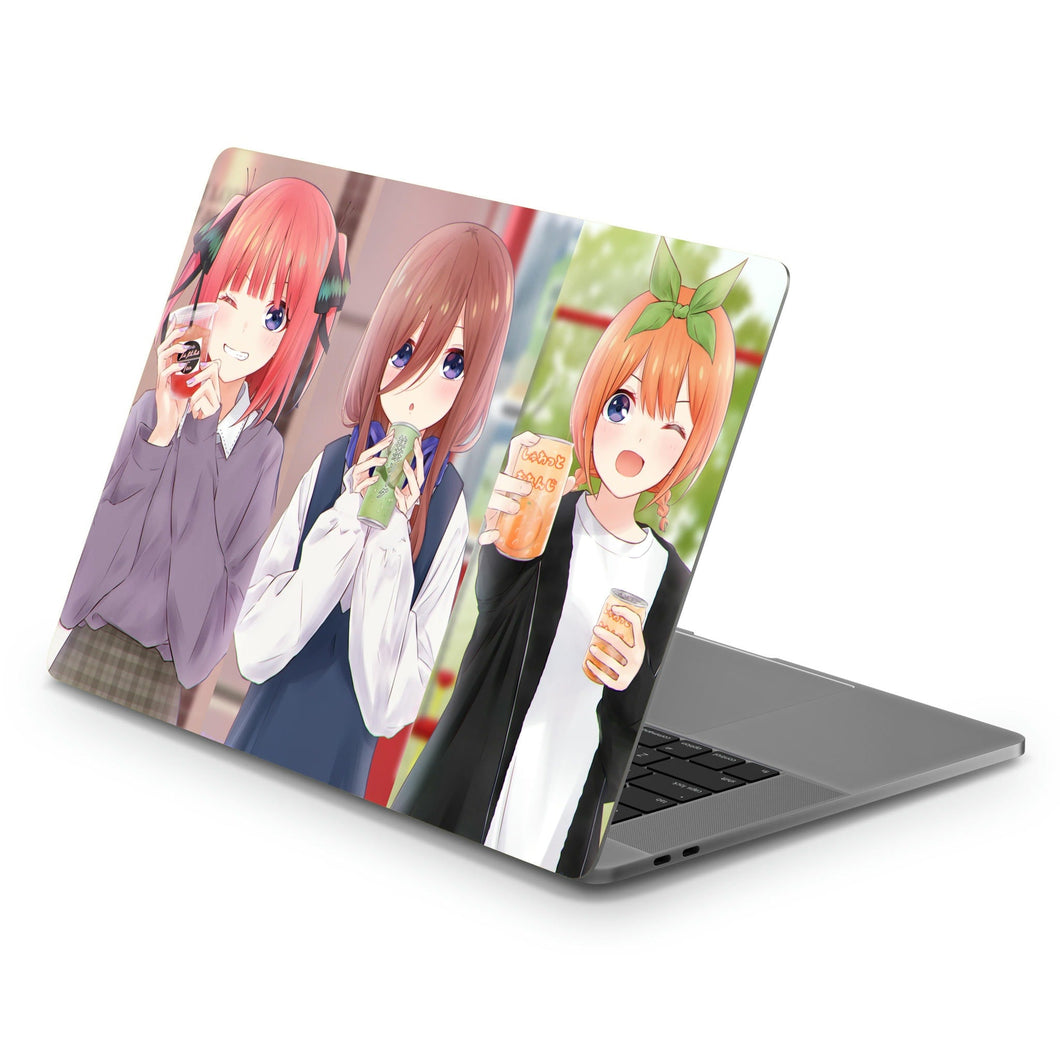 The Quintessential Quintuplets Miku Nakano, Itsuki Nakano, Nino Nakano, Yotsuba Nakano, Ichika Nakano  Macbook Skin