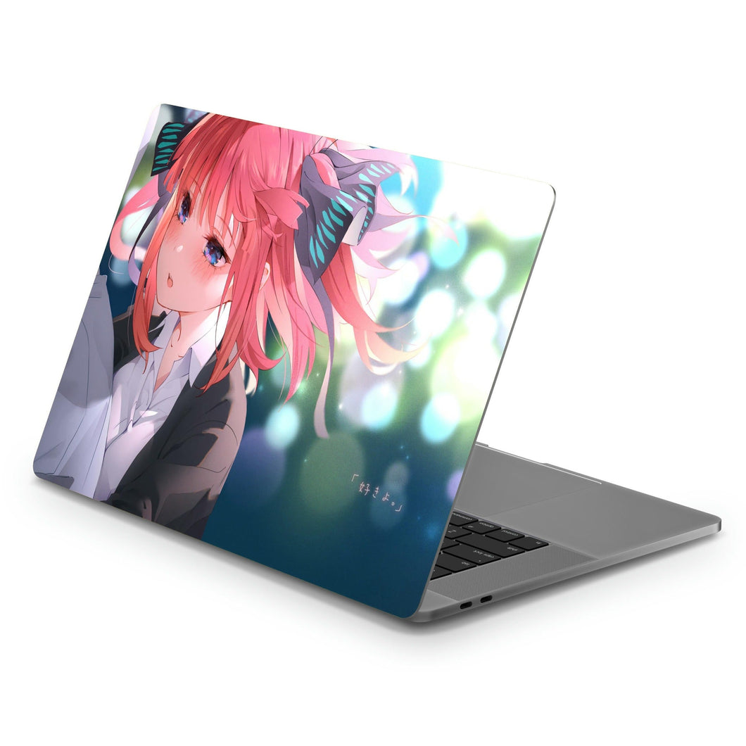 The Quintessential Quintuplets Nino Nakano, Fuutarou Uesugi  Macbook Skin