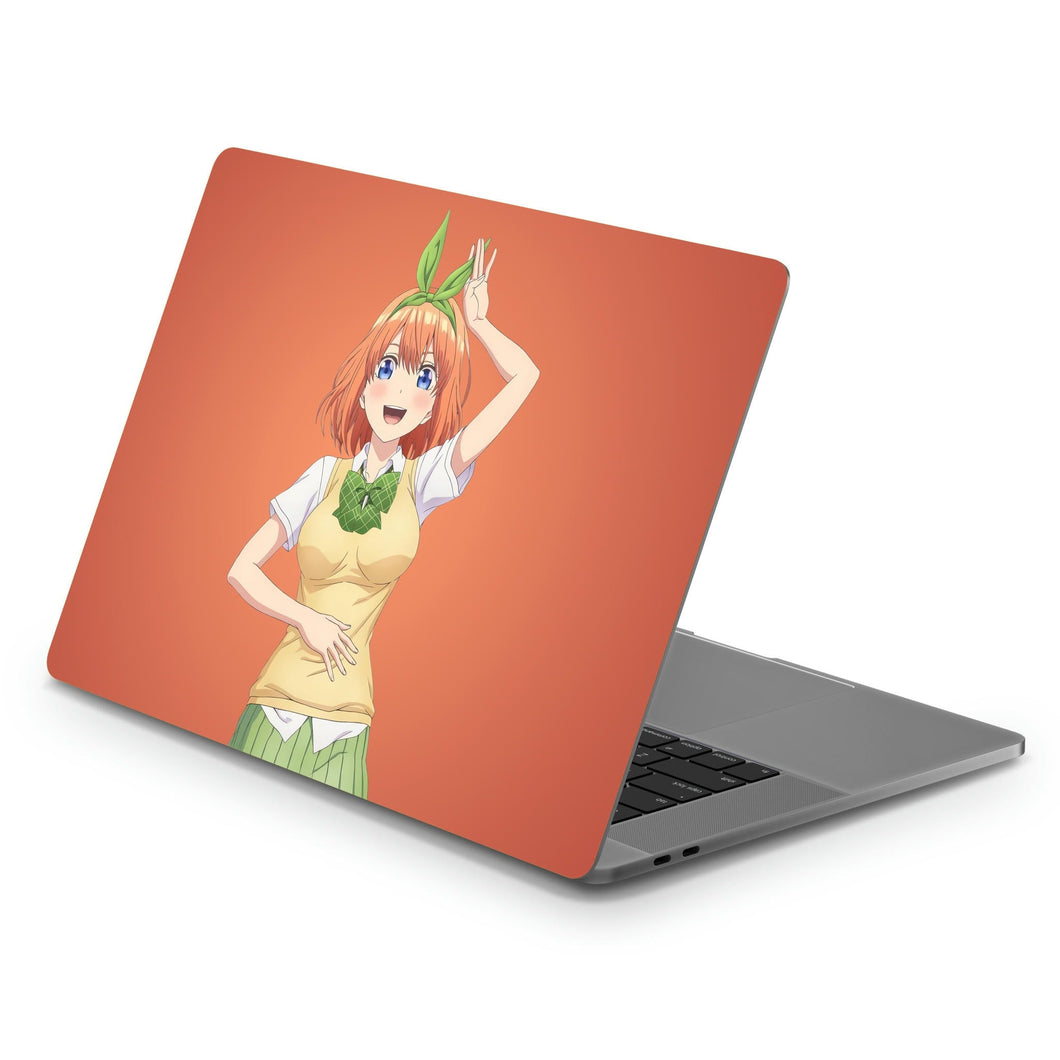 Yotsuba Nakano from 5-Toubun no Hanayome  Macbook Skin