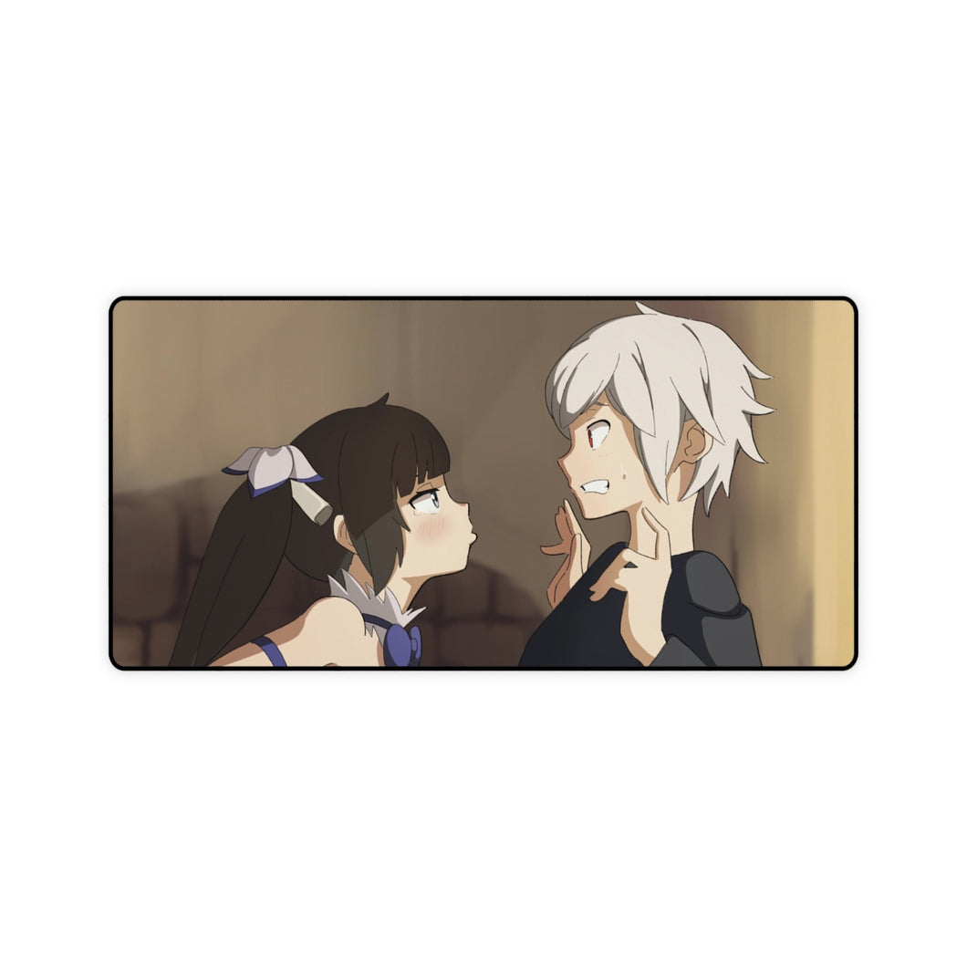 Is It Wrong to Try to Pick Up Girls in a Dungeon? Bell Cranel, Hestia Mouse Pad (Desk Mat)