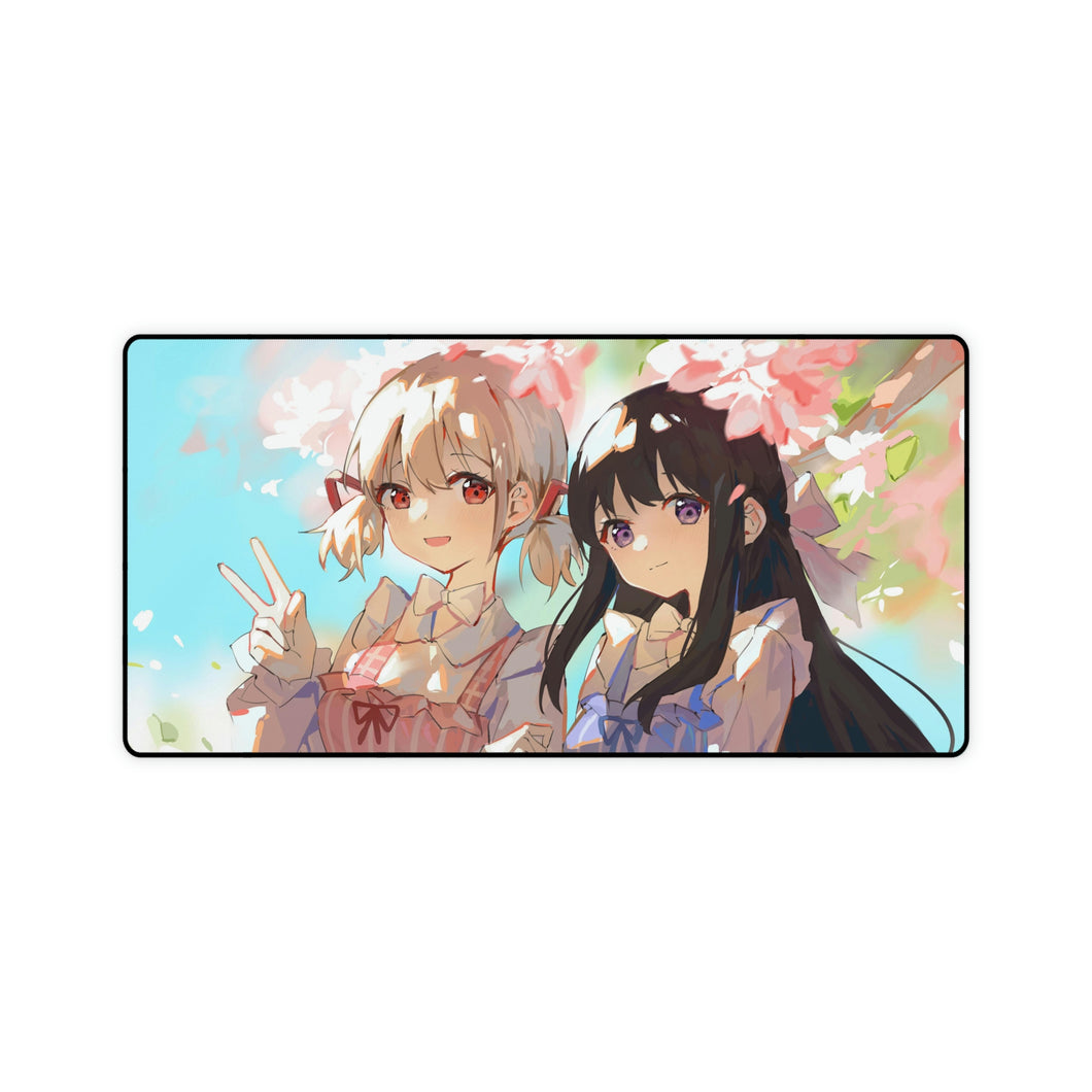 Chisato Nishikigi & Takina Inoue Mouse Pad (Desk Mat)